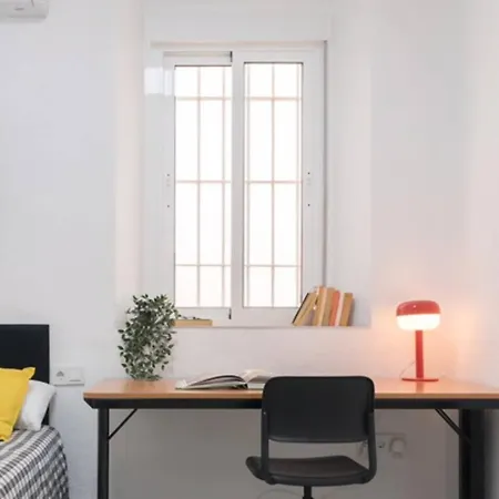 Apartman Amplio En Centro Almería